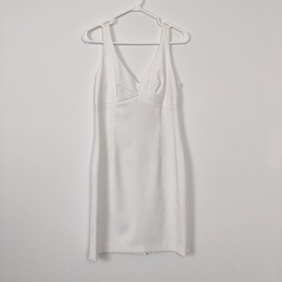 Hugo Buscati Women's White Mini Dress V-neck Size 8 Bodycon Business Casual - Picture 1 of 8